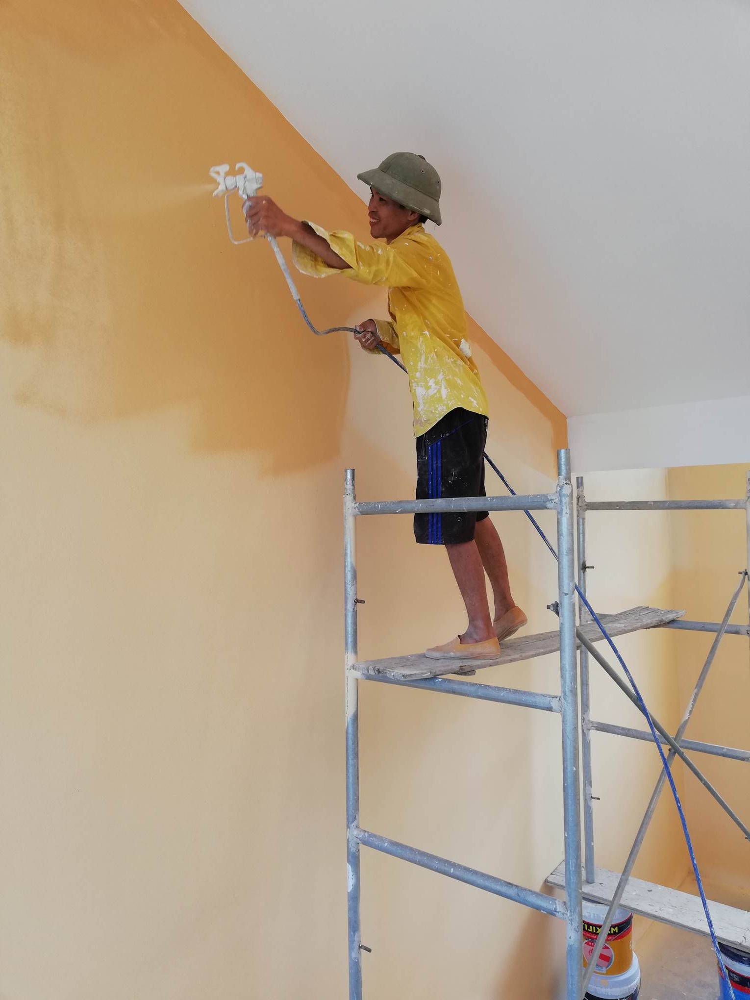Thuê thợ sơn nhà làm nhân công tại hà nội